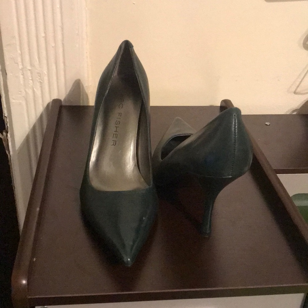 Green shoes
